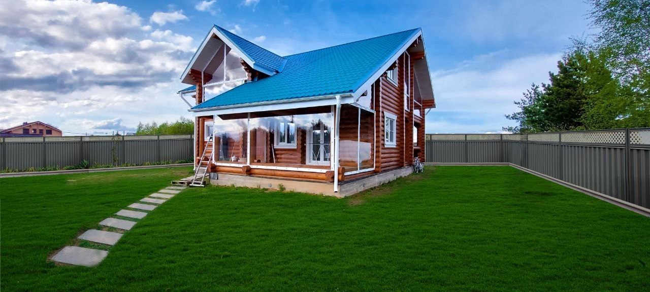 Мягкие окна на веранде загородного дома в Курске